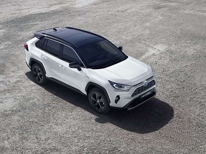 RAV4 2018 NOT UK SPEC 10 scaled Medium Landscape 1