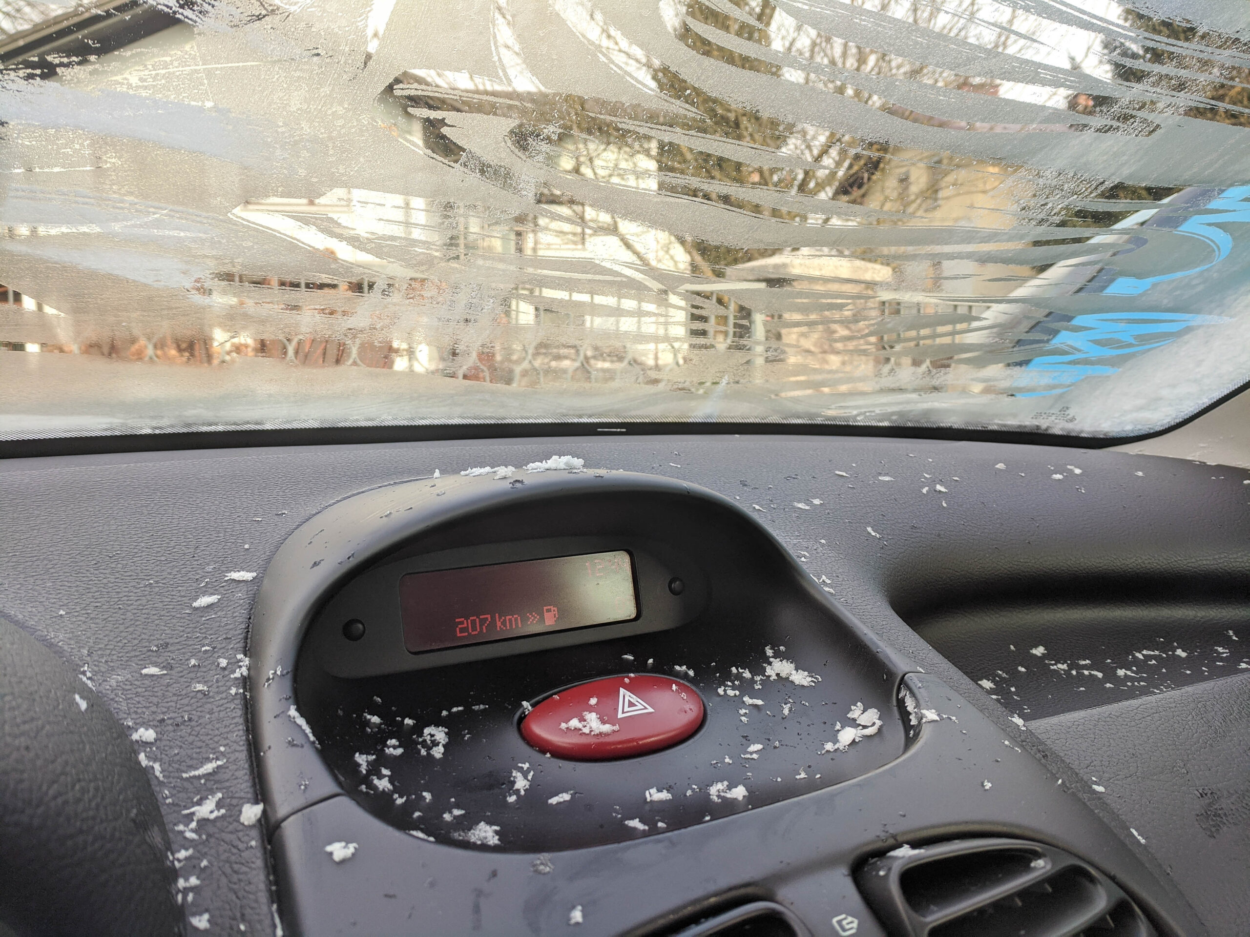 how to remove frost inside your windshield quickly and easily scaled 1